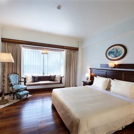 Shangri-La Boutique Hotel