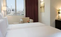 Pullman Dubai Jumeirah Lakes Towers - Hotel & Residence Hotel a Dubai