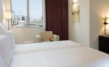 Pullman Dubai Jumeirah Lakes Towers - Hotel & Residence