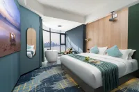 Ruobilin High view of the river Hotel