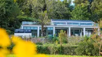 Floral Hotel · Jinzhai Yunji Mountain Hotel 다비산 지질공원 주변 호텔