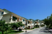Guangning Overseas Chinese Hotel Hotels near Cuizhu Park