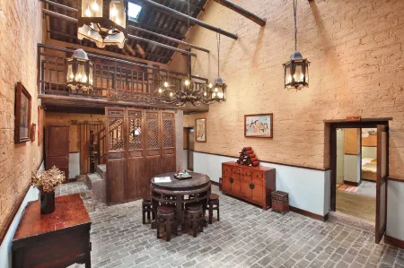 Yangshuo Village Inn（By Moon Hill） Отели рядом с достопримечательностью «Totem Ancient Trail»