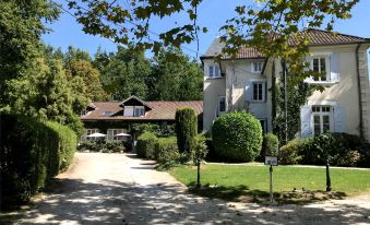 Chateau des Ayes - Chambres & Suites