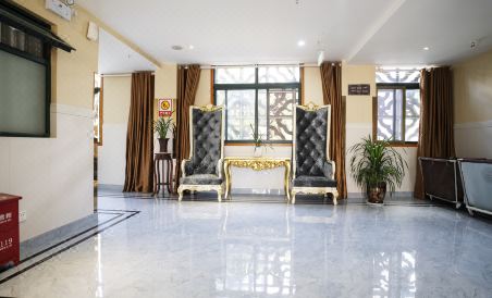 Yi Long Hua Chen Impress Business Hotel - Housity