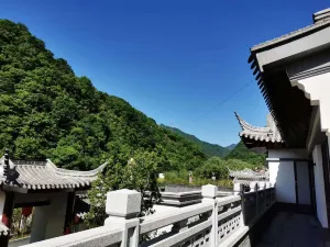 Zhashui Horse House Guesthouse