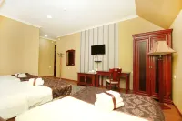 Khujand Deluxe Hotel Hotel dekat Magazin Mirzo