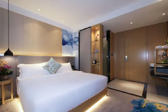 亞希ホテル（龍華地下鉄駅）