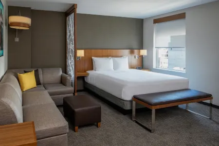 Hyatt Place Long Island/New York City Отели рядом с достопримечательностью «Центр современного искусства P.S.1»