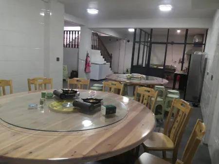 Yunhetitian Guchuangyi homestay Отели рядом с достопримечательностью «Fenghuangshan Forest Park»