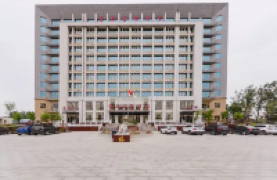 Weishi Fuyuan International Hotel Hotel di Weishi
