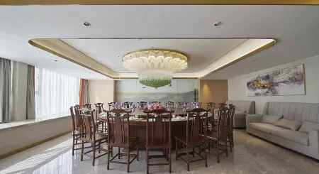 Huazhong Hotel