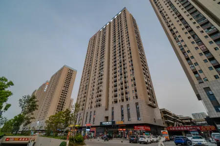 Homeinn Selected Hotel (Hefei Jinshang Commercial City Hongsheng Plaza) Отели рядом с достопримечательностью «Anhui University of Chinese Medicine (Shaoquanhu New Campus)»