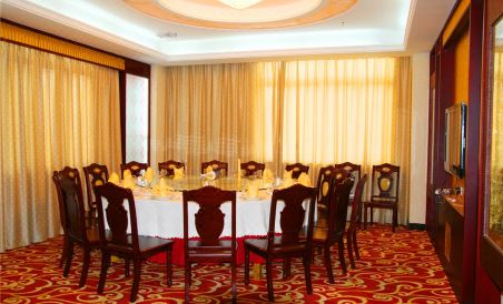 Garden Hotel - Housity