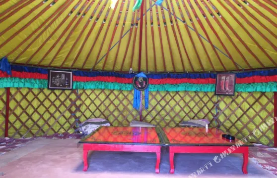 達茂旗希拉穆仁草原牧家樂蒙古包