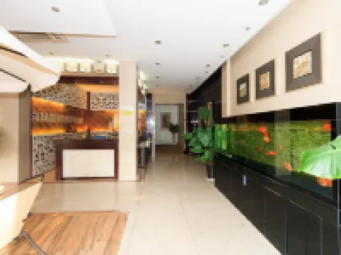 Holiday Star Hostel Hotels in Tangyin
