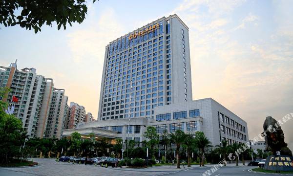 Gloria Plaza Hotel