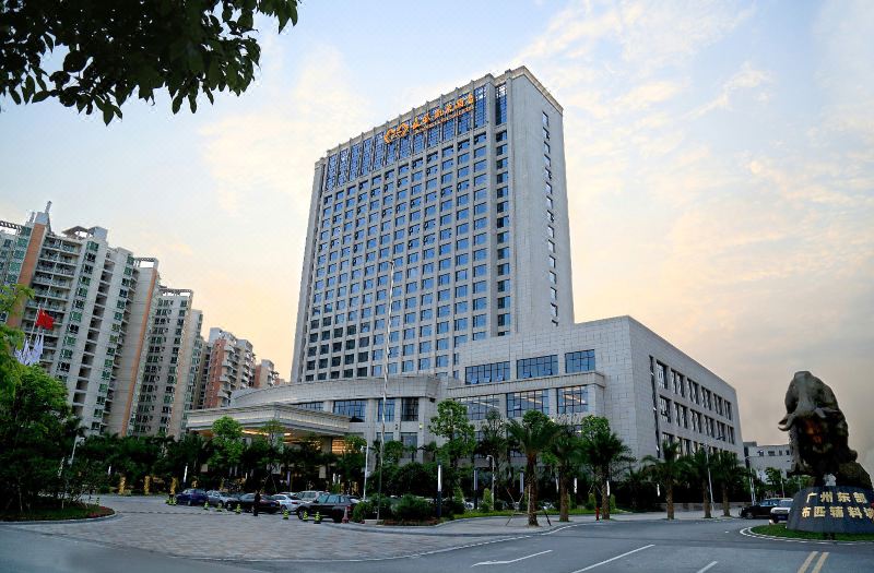 Gloria Plaza Hotel