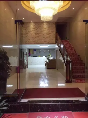 Sizhou Hotel along the river