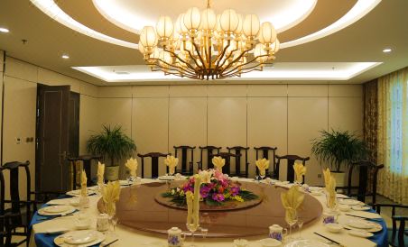 Jinbo Hotel - Housity