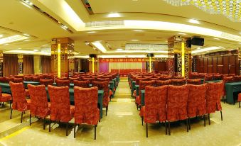 Xinruncheng Hotel