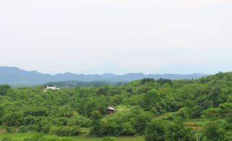 Saint Heaven & Earth Travel Residence (Huangshan North High-speed Railway Station)