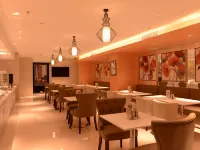 Jinjiang Inn (Harbin Northeast Forestry University Wenchang Street) Hotels near Nangang