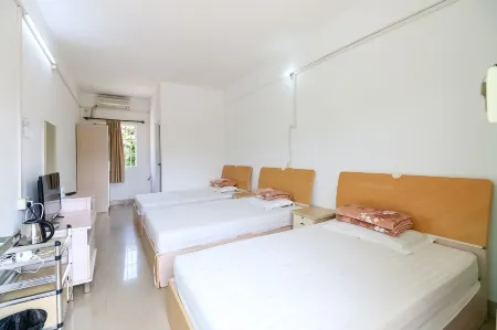 Dong'ao Island Seaview Resort Отели рядом с достопримечательностью «Dong Ao Island»