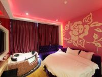 重庆玫瑰之约主题酒店 - 红镜雕花
