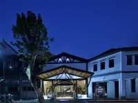 Taoshe Resort Hotel (People's Square Taoyangli Scenic Area Branch) Hotels in Jingdezhen