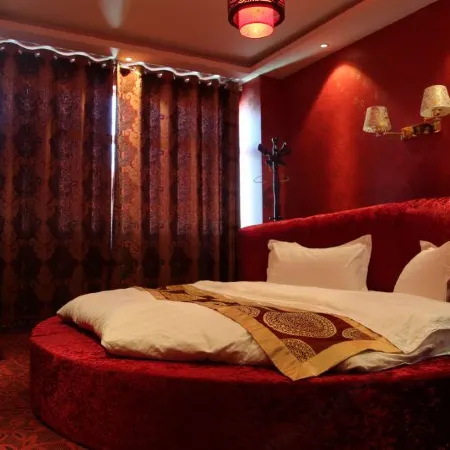 JiaHuaBusiness Hotel