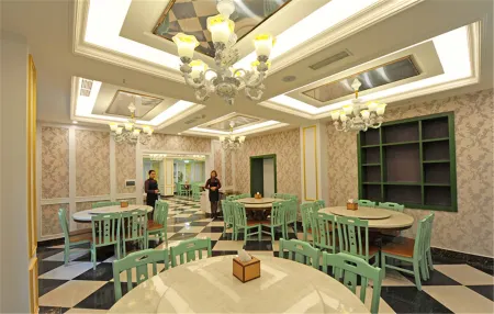 GreenTree Inn (Guangyuan High-speed Railway Station) Отели в г. Гуанъюань