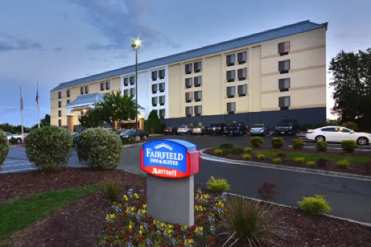 Fairfield Inn & Suites Winston-Salem Hanes Mall