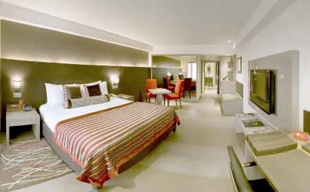 The Lalit New Delhi Отели рядом со станцией Rajiv Chowk