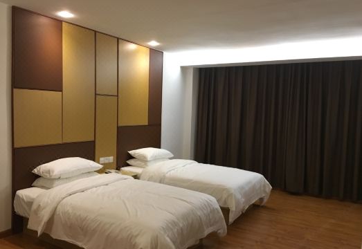 시위에 호텔 근처 상권