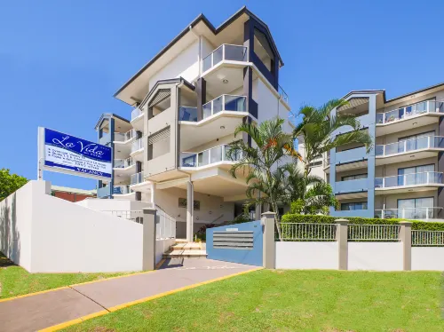 La Vida on Anzac Hotels in Redcliffe