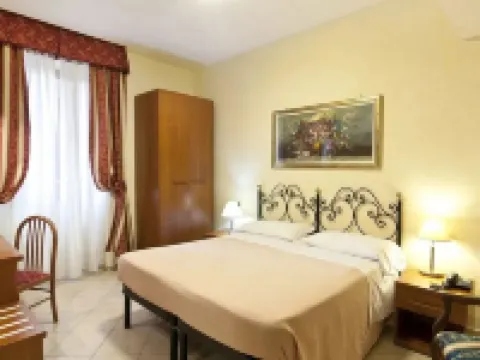 ホテル ストロンボリ ローマのホテル