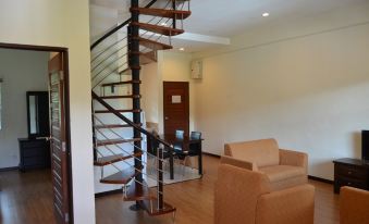 Iris House Resort - Housity