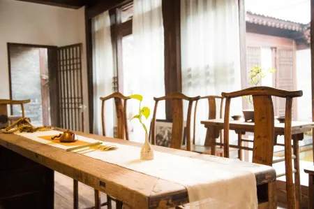 Yinju Inn Отели рядом с достопримечательностью «Hancheng Confucian Temple»