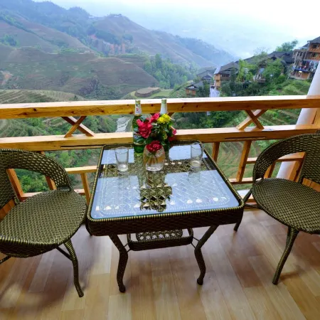 Longji Terrace Jinkeng Homestay (Qianshang Tiantiguan Attraction,Tiantouzhai Parking Lot)