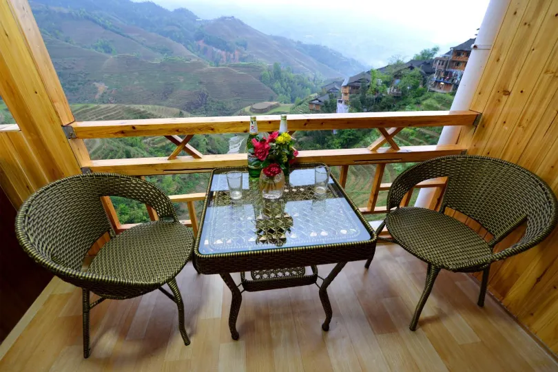 Longji Terrace Jinkeng Homestay (Qianshang Tiantiguan Attraction,Tiantouzhai Parking Lot)