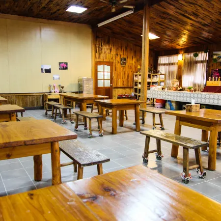 Alishan Sunrise B&B Отели рядом с достопримечательностью «Старый город Fenchihu»