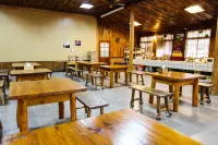 Alishan Sunrise B&B Hotels in Chiayi County