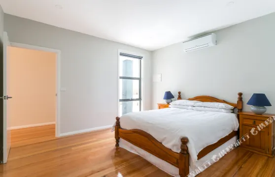 莫寧頓半島麥克雷灣景酒店