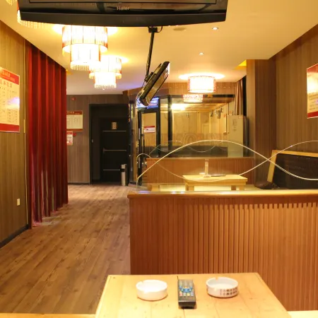 Yingkou Yudingyu Longge Business Hotel 1 (Wanda Plaza)