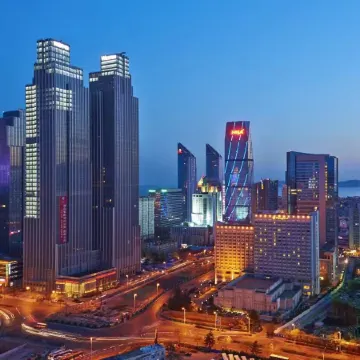 Yuelan Seaview Hotel Apartment (Qingdao May Fourth Square China Railway Center)