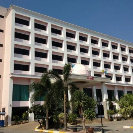 River Hotel 3