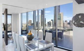 Aura on Flinders Serviced Apartments