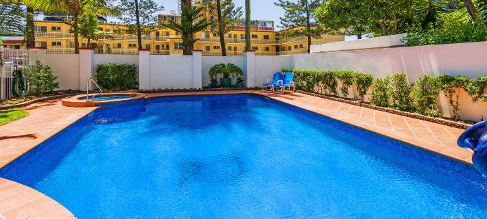The Ritz Resort Heated Pool Hotels in Broadbeach