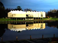 เบนสัน เฮาส์ แอนด์ เบนสัน ลอดจ์ โรงแรมในเบแนลลา